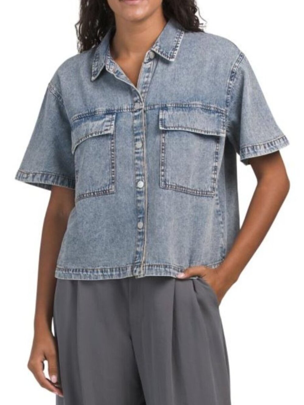 JANE & DELANCEY Akilia Denim Acid Wash Two Pocket Button Front Shirt
